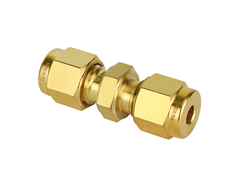 New Swagelok 3mm Metric Brass Male Connector, 1/4 NPT, B-3M0-1-4